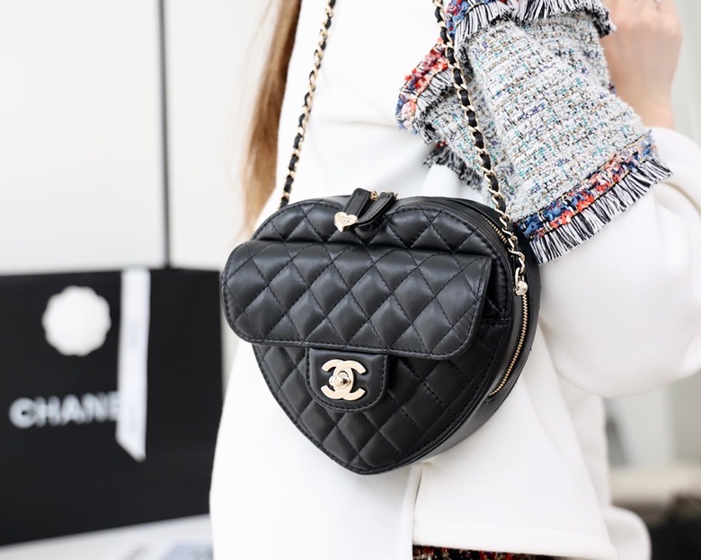 Chanel Heart bag black – Fashion style LV,gucci,hermes,chanel,prada,fendi,, dior,celine,rolex